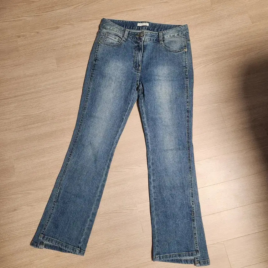 [BUNJANG] It MICHAA Bootcut Denim Pants / 잇미샤 청바지 부츠컷 데님 팬츠 70