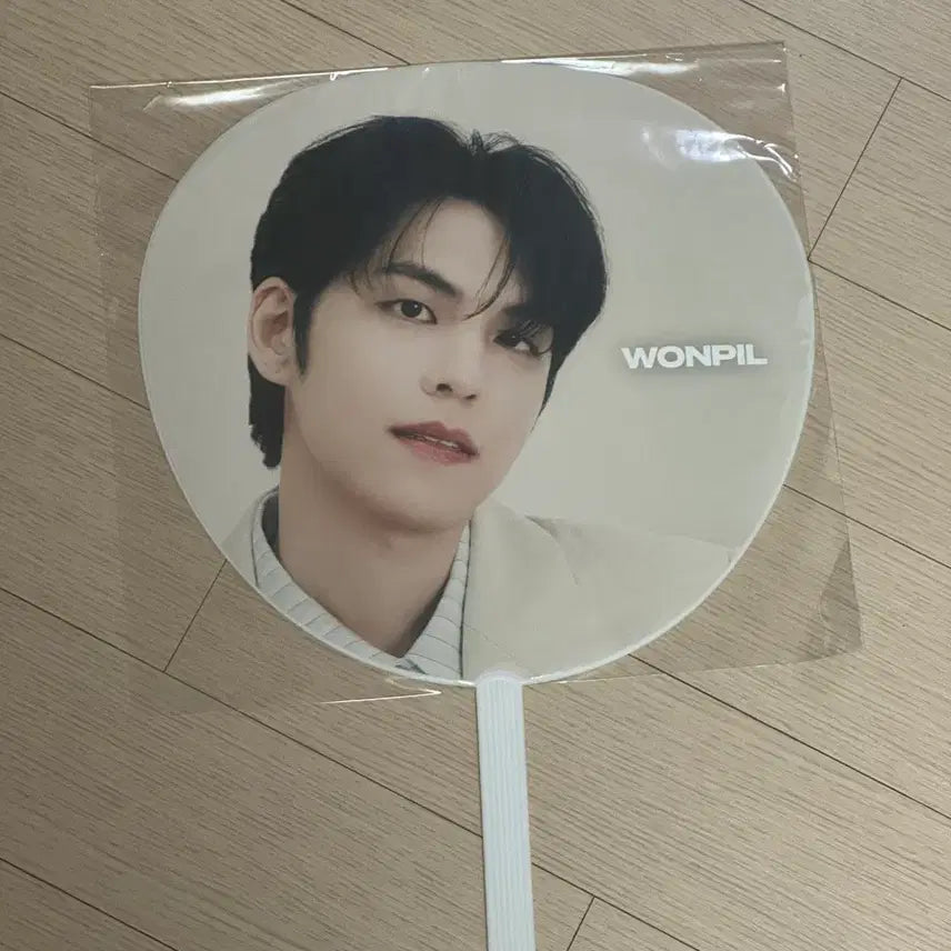[SOLD OUT] 데이식스 일본 엠디 우치와 원필