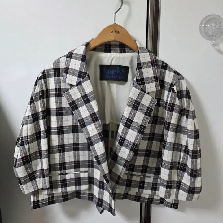 [SOLD OUT] 럭키슈에뜨 체크 크롭 자켓