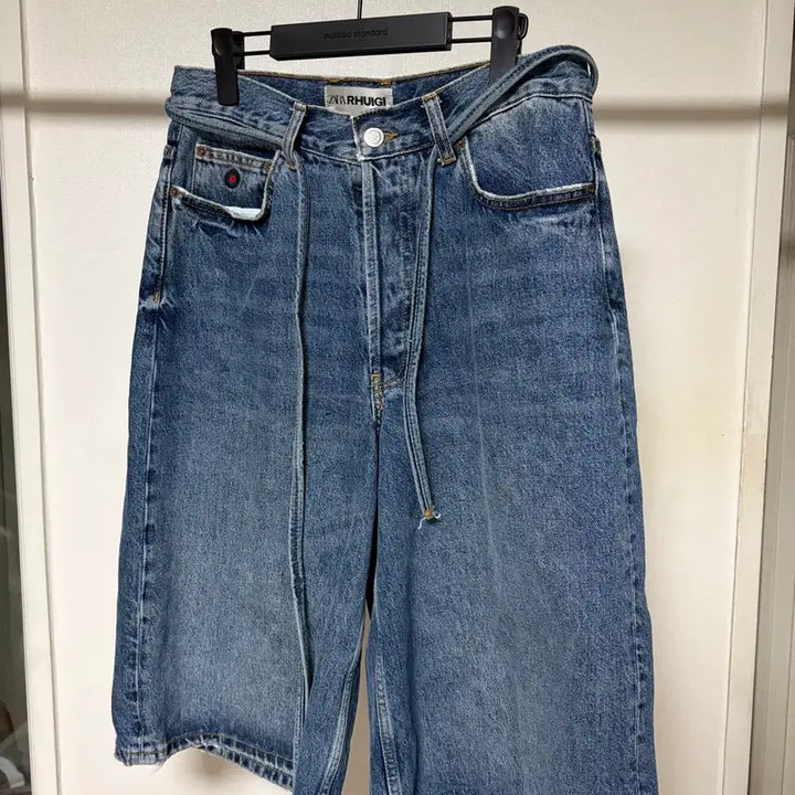 [BUNJANG] Zara Luigi Collaboration Denim Bermuda Shorts Medium Blue / [s-m] 자라 루이지 데님 버뮤다 쇼츠 미디엄 블루