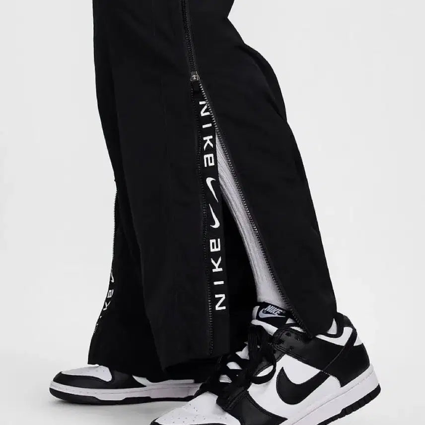 [BUNJANG] Nike Black Zipper Jogger Running Pants M / M 텍ㅇ 새상품 나이키 정가15만 지퍼 팬츠 바지 블랙 조거 러닝