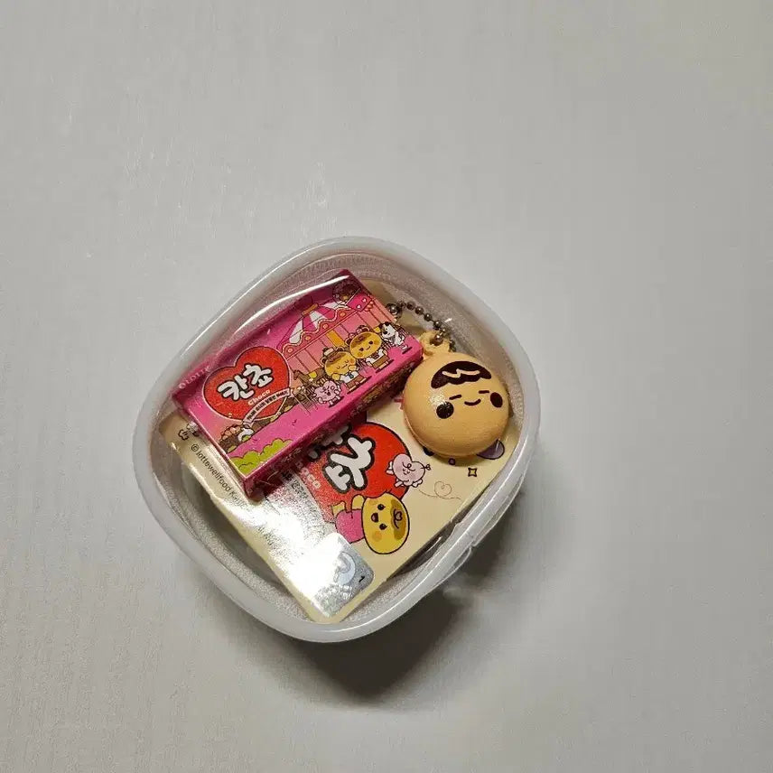 [BUNJANG] Kanchyo Genuine Squishy Keychain Figure - Sleeping Eye Design / (새상품) 칸쵸 정품 말랑이  키링 피규어 미니어처 눈감은아이