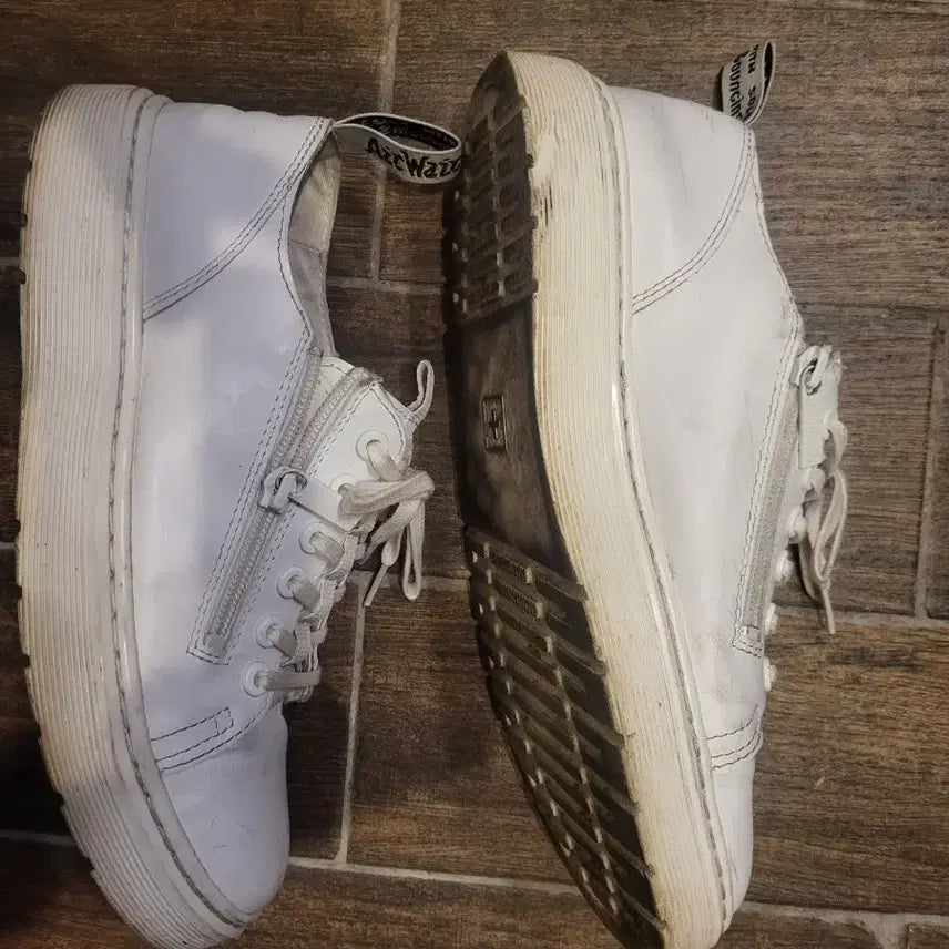 [BUNJANG] Dr. Martens White Platform Sneakers / 닥터마틴 화이트 플랫폼 스니커즈 41