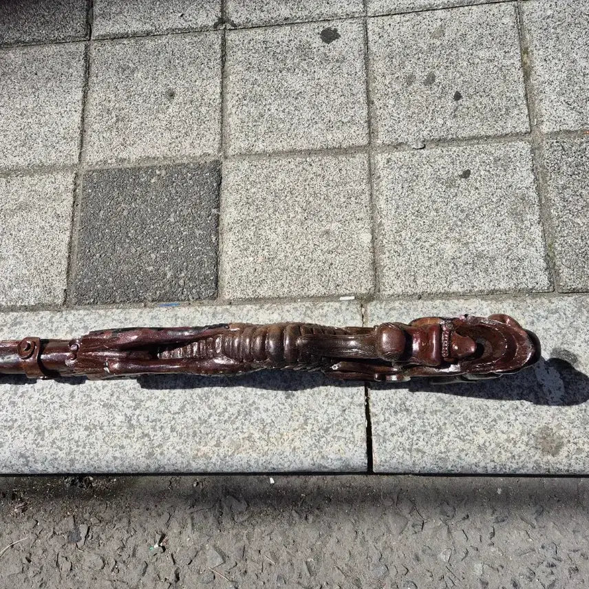 [BUNJANG] Wooden Dragon Staff / 18    180   5 센치통나무조각 용지팡이