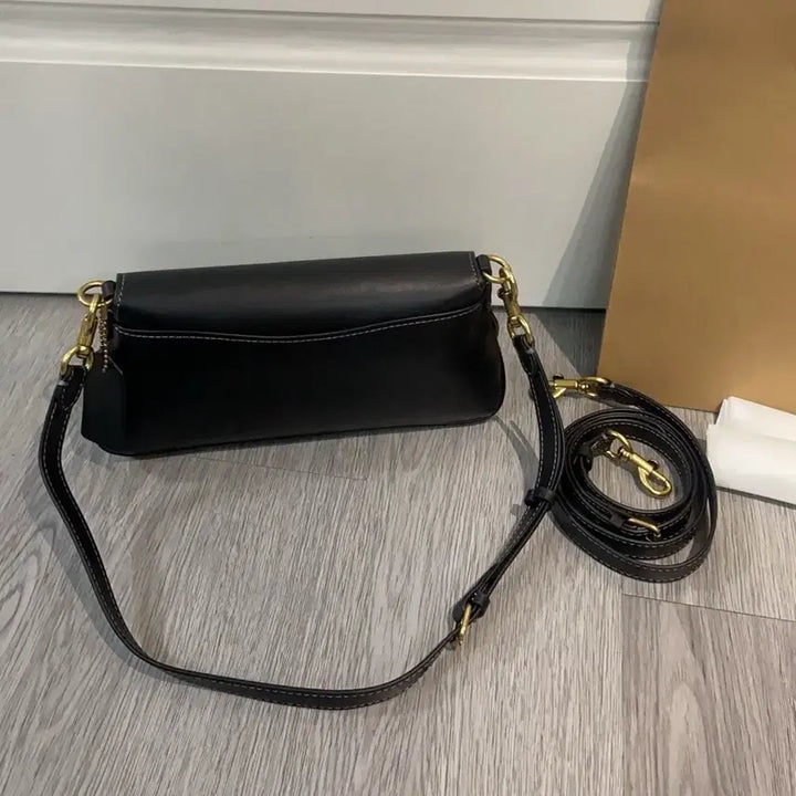 [BUNJANG] Coach Black Leather Shoulder Bag / 코치 블랙 레더 숄더백 / 크로스백