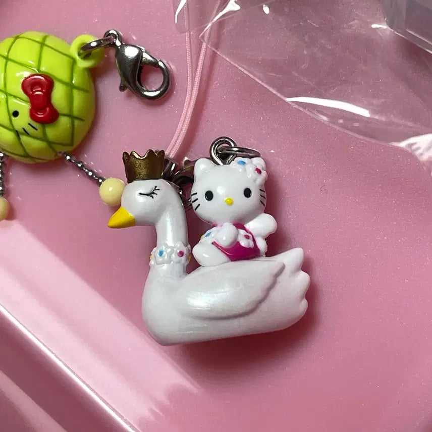 [BUNJANG] Hello Kitty Swan Strap / 백조 키티스트랩