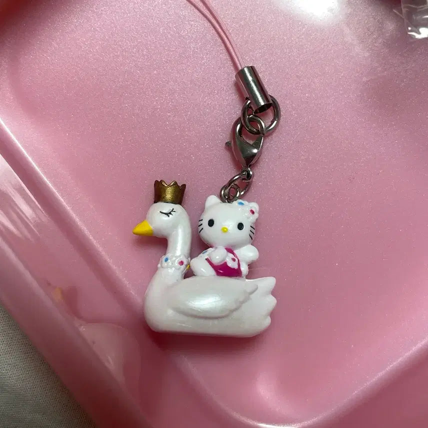 [BUNJANG] Hello Kitty Swan Strap / 백조 키티스트랩