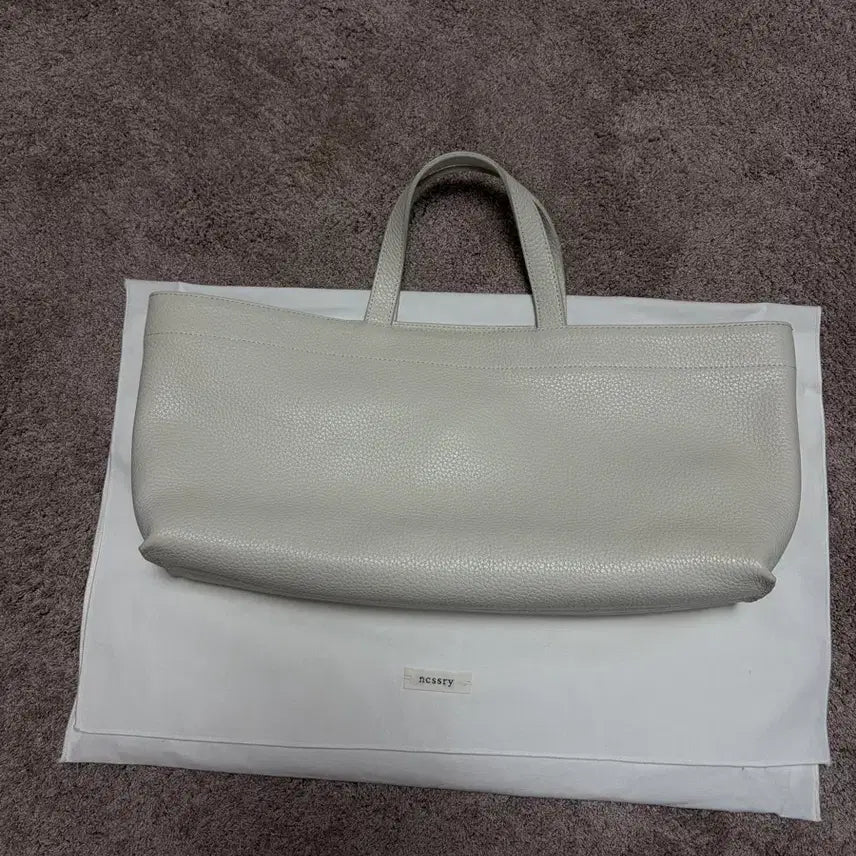 [BUNJANG] Ncssry Wide Bag Medium / 네세서리(Ncssry)와이드백 미디엄