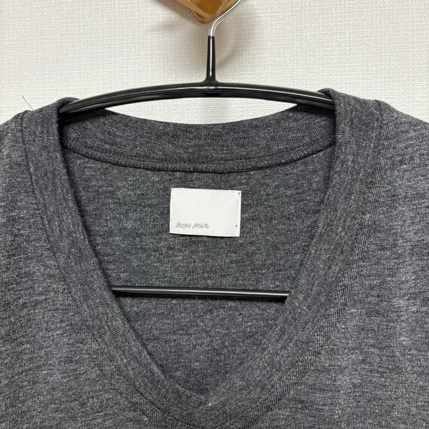 [SOLD OUT] [2] 모노프리베 브이넥 슬리브 차콜