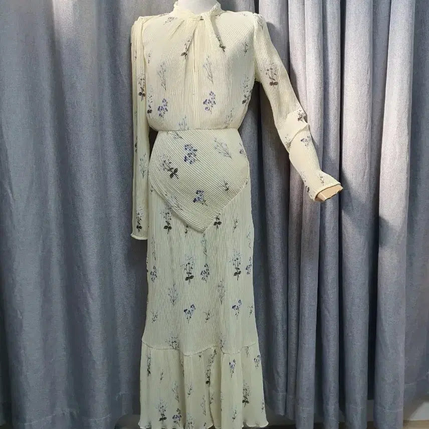 [BUNJANG] Self-Portrait Pleated Maxi Dress / S셀프포트레이트 플리츠 맥시원피스