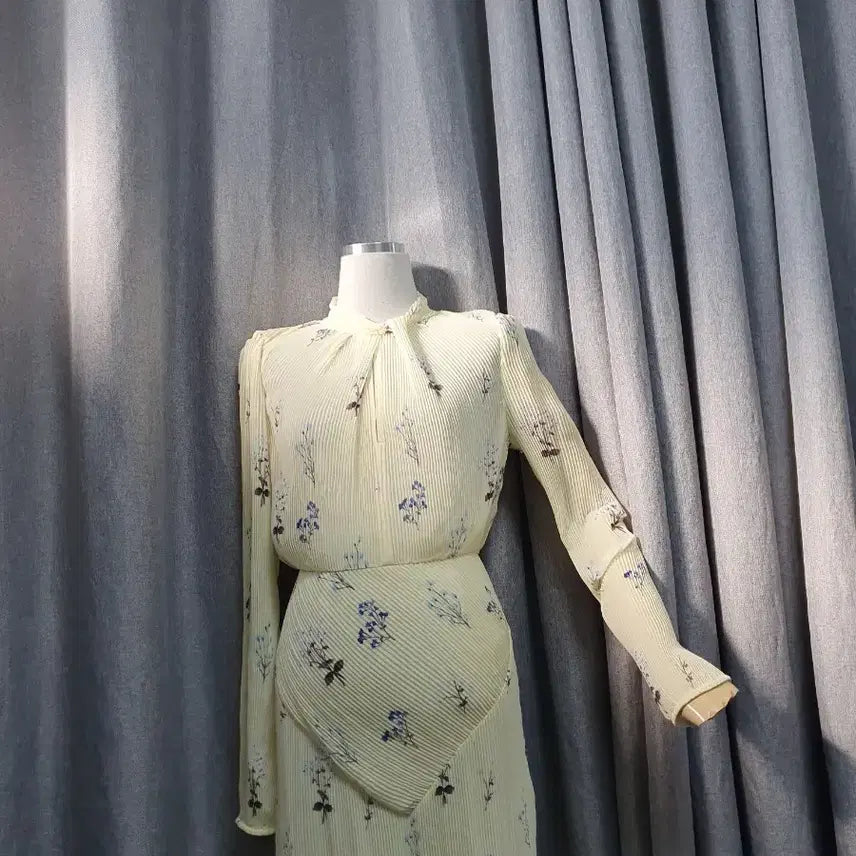 [BUNJANG] Self-Portrait Pleated Maxi Dress / S셀프포트레이트 플리츠 맥시원피스