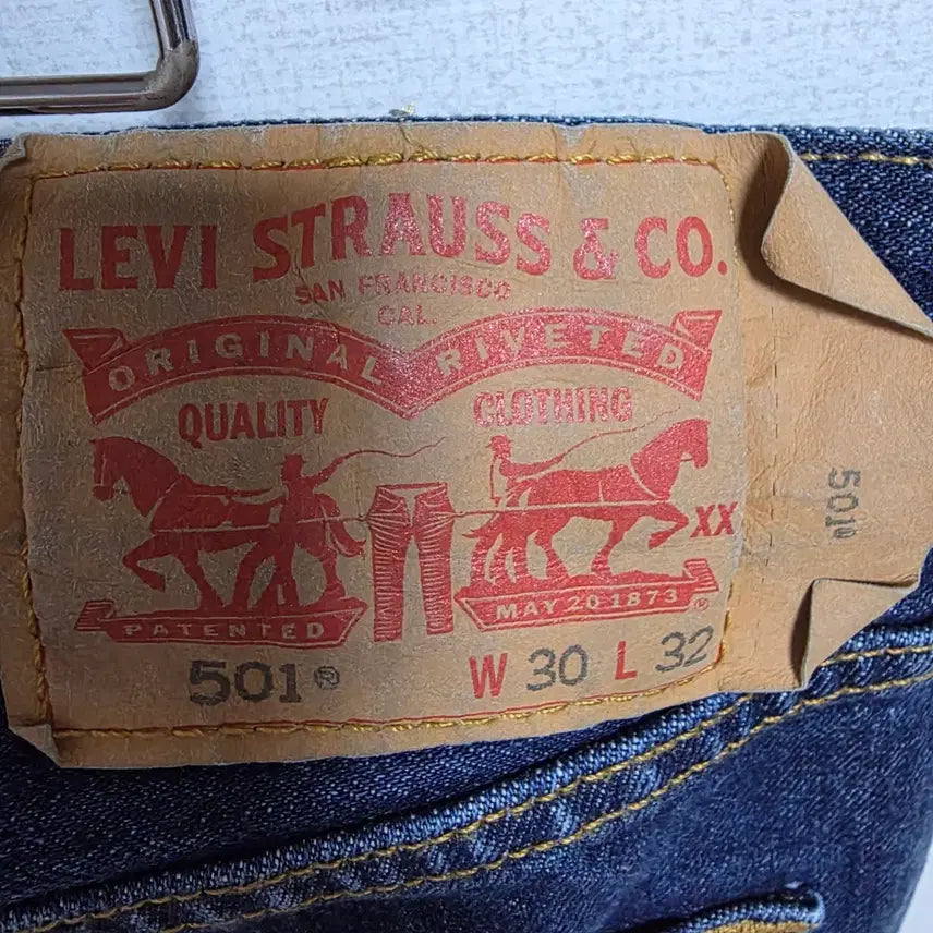 [SOLD OUT] 리바이스 501 오리지널 스트레이트 데님 (W30 L32) 진청