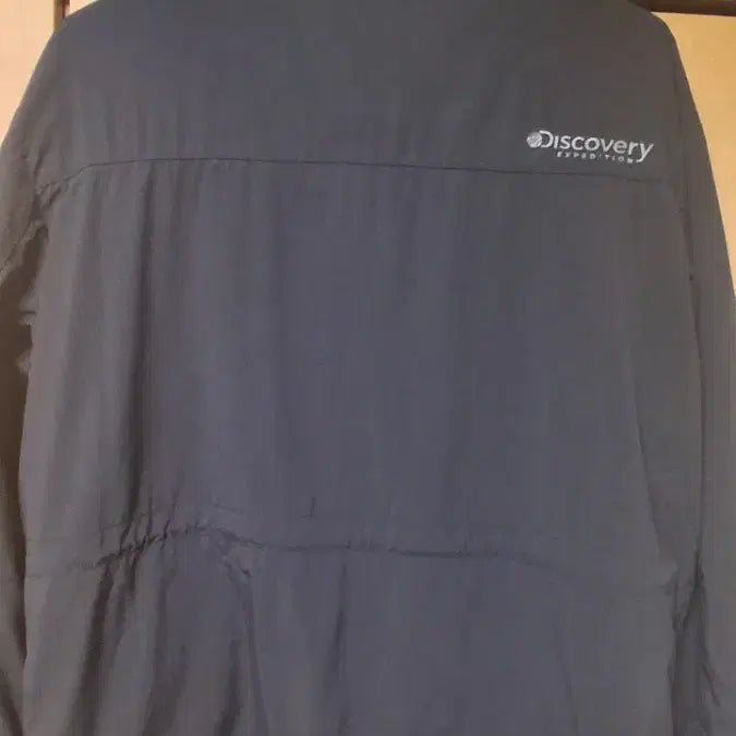 [SOLD OUT] 디스커버리 블랙 바람막이 점퍼