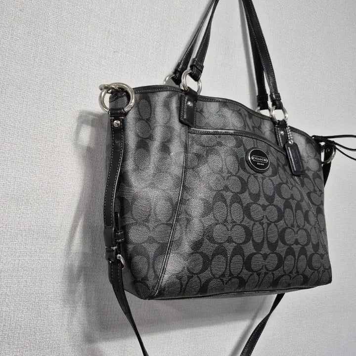 [BUNJANG] Coach Signature Black Tote Bag / 코치 시그니처 블랙 숄더백 토트백