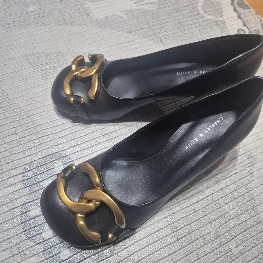 [BUNJANG] Charles &amp; Keith Pumps 235 / 새거)찰스앤키스 펌프스 235