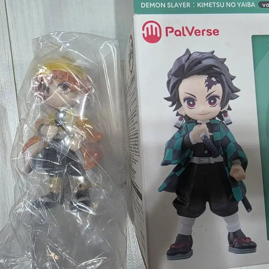 [BUNJANG] Palverse Demon Slayer Zenitsu and Inosuke Figures Bundle Set / 귀멸의칼날 팔버스 palverse 젠이츠 이노스케 피규어 미개봉 일괄