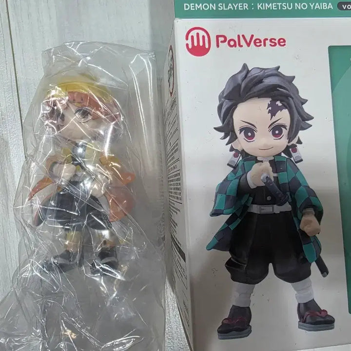 [BUNJANG] Palverse Demon Slayer Zenitsu and Inosuke Figures Bundle Set / 귀멸의칼날 팔버스 palverse 젠이츠 이노스케 피규어 미개봉 일괄