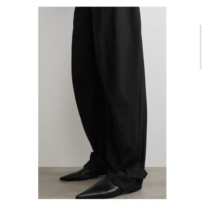 [BUNJANG] COS Utility Barrel Leg Trousers - Black / cos 코스 유틸리티 배럴레그 트라우저34 블랙