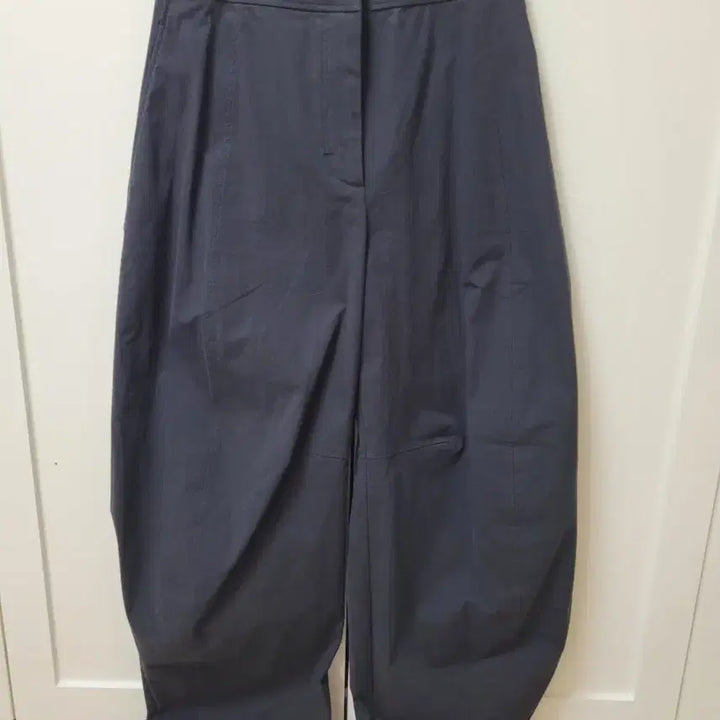 [BUNJANG] COS Utility Barrel Leg Trousers - Black / cos 코스 유틸리티 배럴레그 트라우저34 블랙
