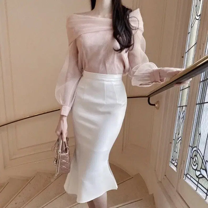[BUNJANG] Labelle Blanc Off-Shoulder Blouse / 라벨르블랑 오프숄더 블라우스
