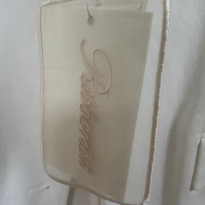[SOLD OUT] 리본빛 화이트 자켓