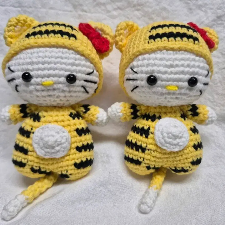 [BUNJANG] Hello Kitty Tiger Costume Keyring / 호랑이옷 입은 키티 키링