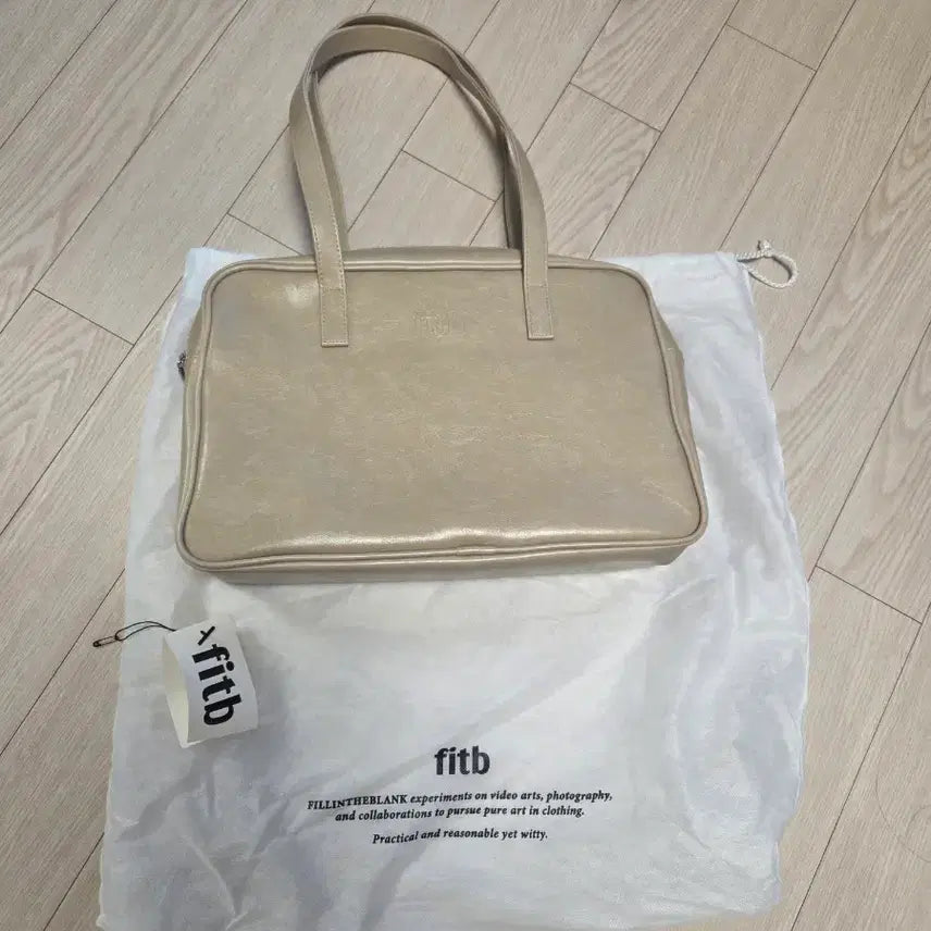 [BUNJANG] Fillin The Blank Trapezoid Shoulder Bag / 필인더블랭크 숄더백 Trapezoid Shoulder Bag