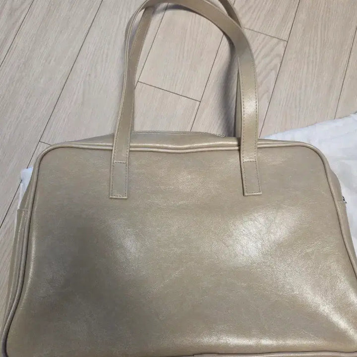 [BUNJANG] Fillin The Blank Trapezoid Shoulder Bag / 필인더블랭크 숄더백 Trapezoid Shoulder Bag