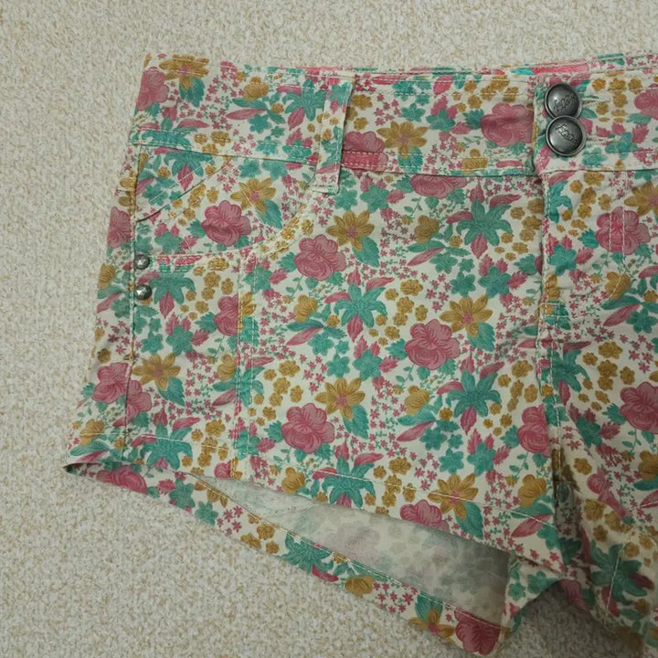 [BUNJANG] Vintage Floral Print Shorts / (EUR36)여성 반바지 숏팬츠 플라워 빈티지 바캉스 W3099