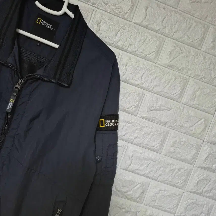 [BUNJANG] National Geographic Navy Windbreaker Jacket / 내셔널지오그래픽 네이비 바람막이 자켓
