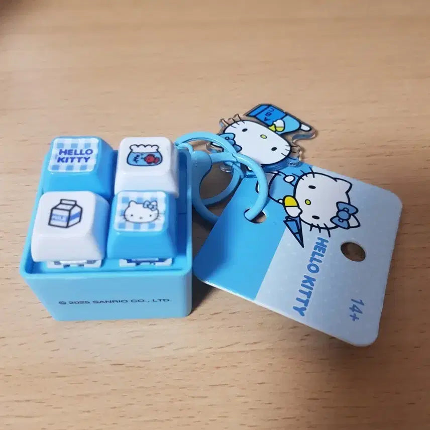 [BUNJANG] Hello Kitty 4-Keycap LED Keyring / 헬로키티 키캡 키링