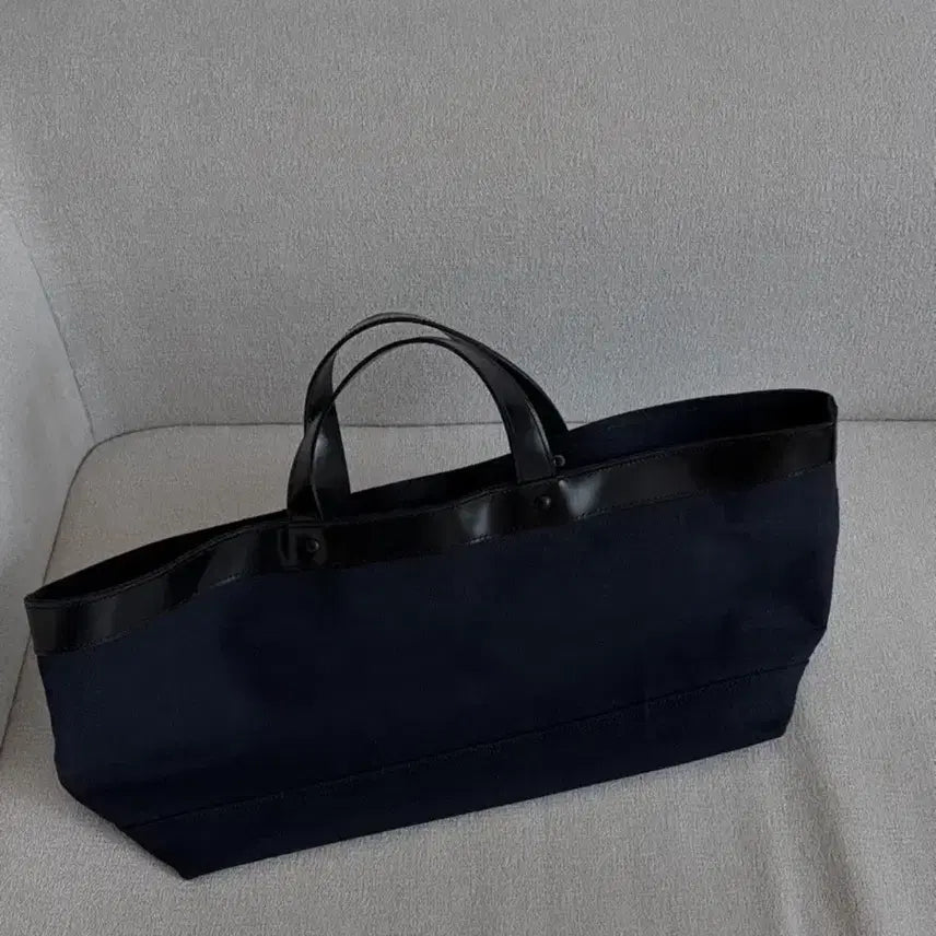 [BUNJANG] Lepan Handle Bag - Navy / 리본빛 Lepan Handle Bag - Navy 가방