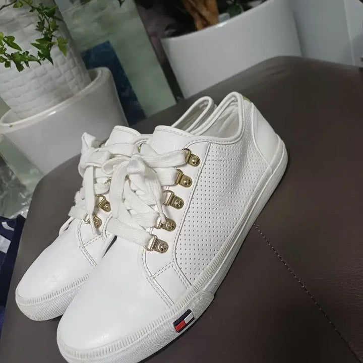 [BUNJANG] Tommy Hilfiger Leather Sneakers / 타미힐 가죽 스니커즈 운동화 250
