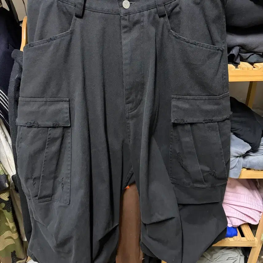 [BUNJANG] Nonnode Side Cargo Shorts Vintage Black / 논노드 사이드 카고 쇼츠 빈티지 블랙