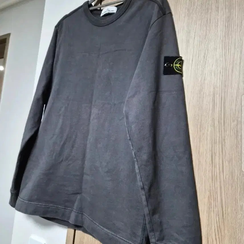 [SOLD OUT] 스톤아일랜드 맨투맨 M