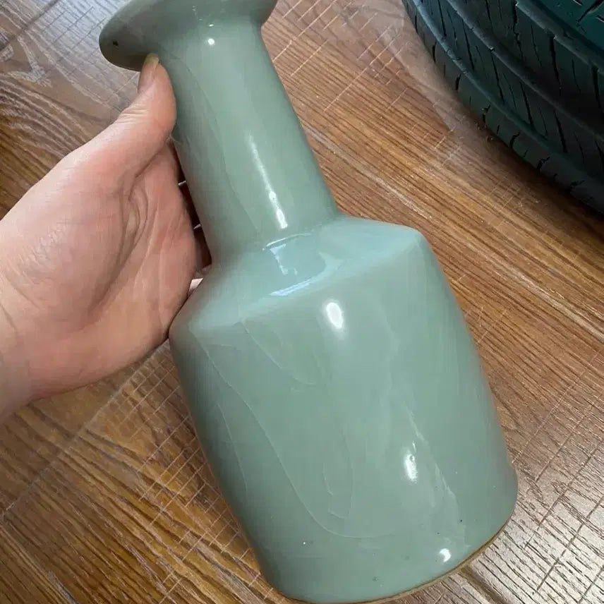 [BUNJANG] Authentic Longquan Celadon Vase - Early Qing Dynasty / 진품 청나라초기용천요