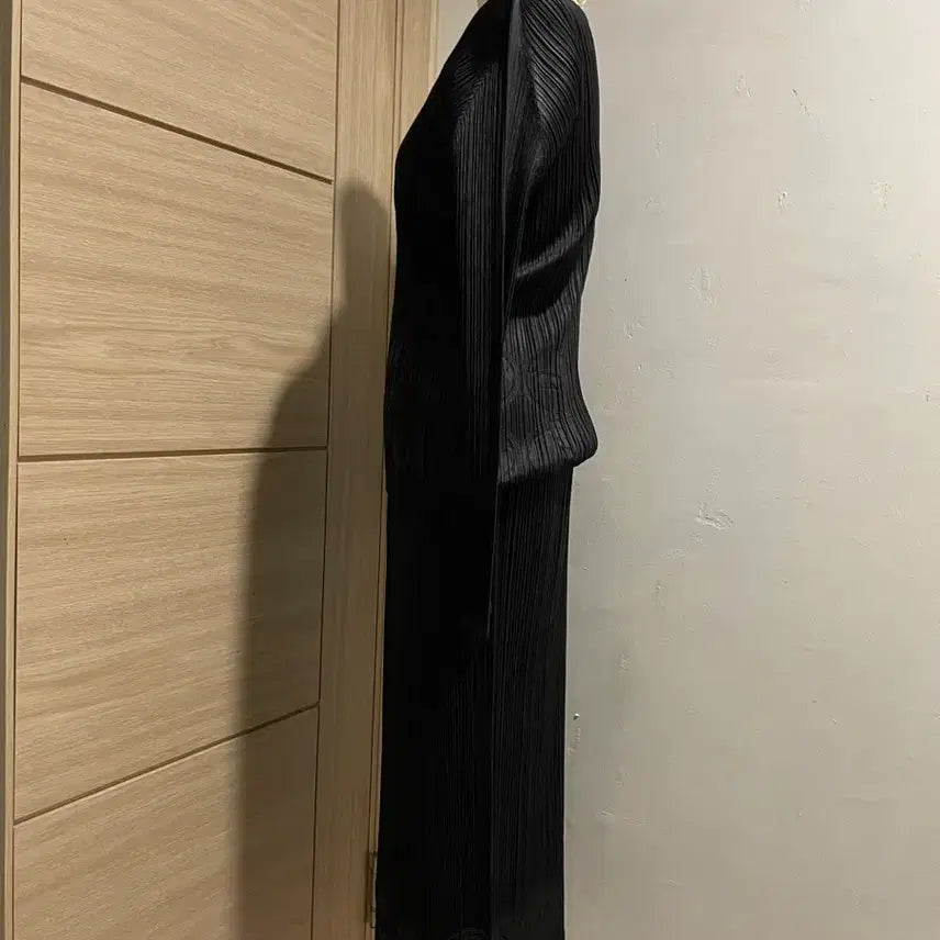 [BUNJANG] 이세이미야케  플리츠 플리즈 캔 엠보스 투피스 / 이세이미야케  플리츠 플리즈 캔 엠보스 투피스(마지막가격)