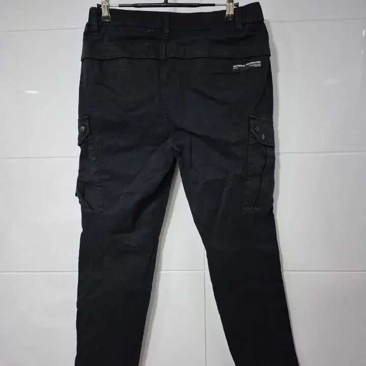 [SOLD OUT] 내셔널지오그래픽 스판 블랙 카고 바지31-32 ㅊ