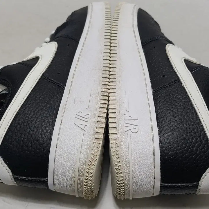 [BUNJANG] Nike Air Force 1 Black Sneakers / 2) 255 나이키 에어포스1