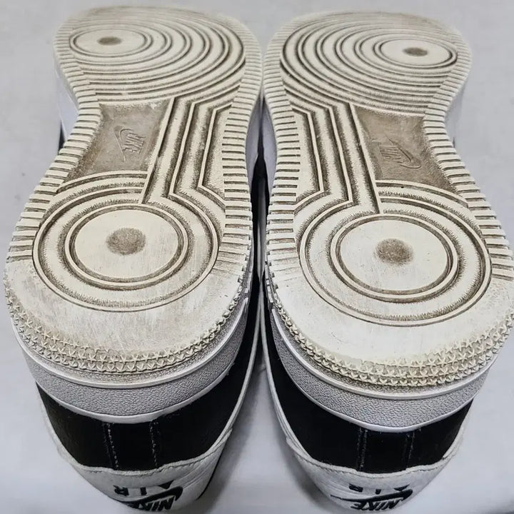 [BUNJANG] Nike Air Force 1 Black Sneakers / 2) 255 나이키 에어포스1