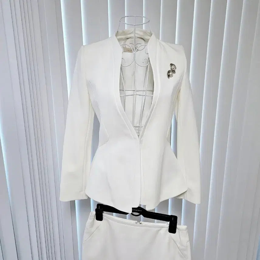 [SOLD OUT] ecole de paris 에꼴드파리 정장 자켓 스커트 세트 새상품