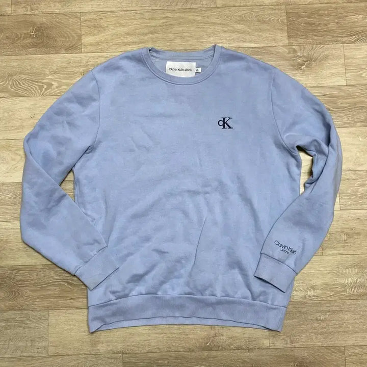 [BUNJANG] Calvin Klein CK Logo Sky Blue Sweatshirt / 캘빈클라인 CK 로고 맨투맨 하늘색 교신