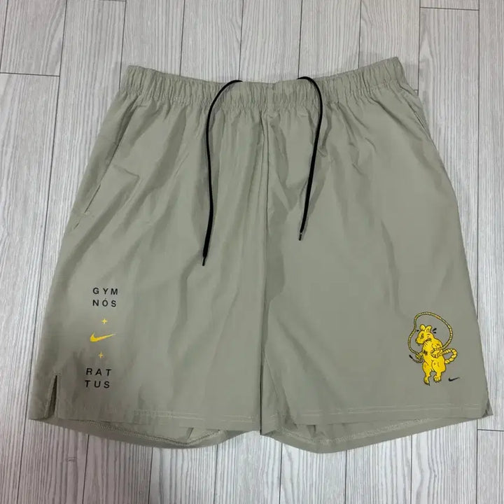 [SOLD OUT] 나이키 트레이닝 반바지 4xl(35~36)상태s 허리밴딩끈 free