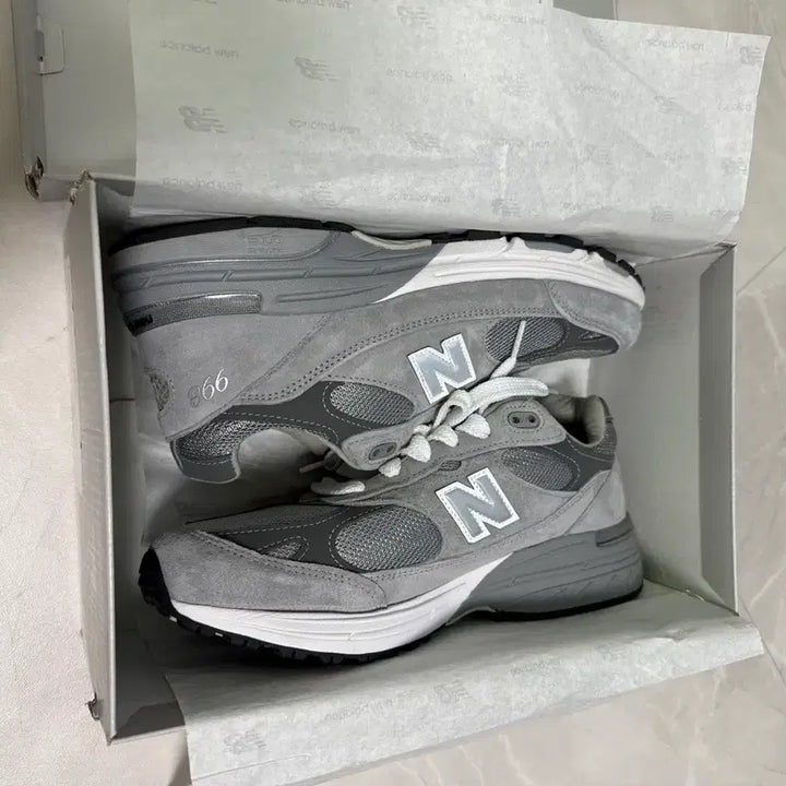 [SOLD OUT] 뉴발란스 런닝화 회색