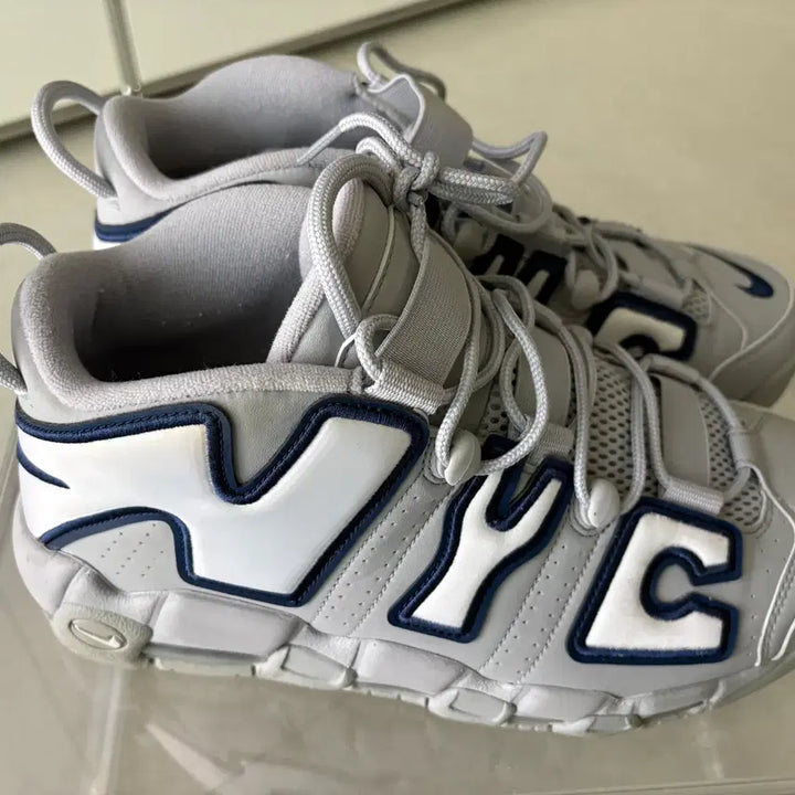 [BUNJANG] Nike Air More Uptempo NYC / 나이키 에어 모어 업템포 NYC 285
