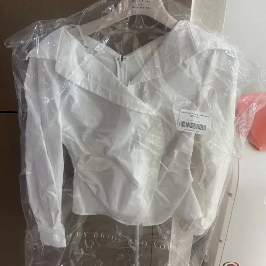 [SOLD OUT] BAU 리안느 셔츠 블라우스 화이트  새상품