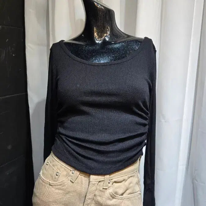 [BUNJANG] Black Ribbed Shirred Long Sleeve Top / 양쪽셔링 쇼트 골지 블랙 긴팔
