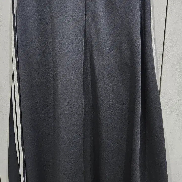 [SOLD OUT] 아디다스 밴딩 롱 스커트 블랙 S사이즈(새상품)