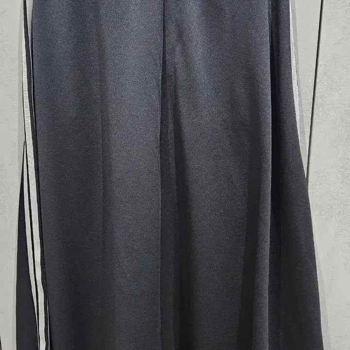 [SOLD OUT] 아디다스 밴딩 롱 스커트 블랙 S사이즈(새상품)