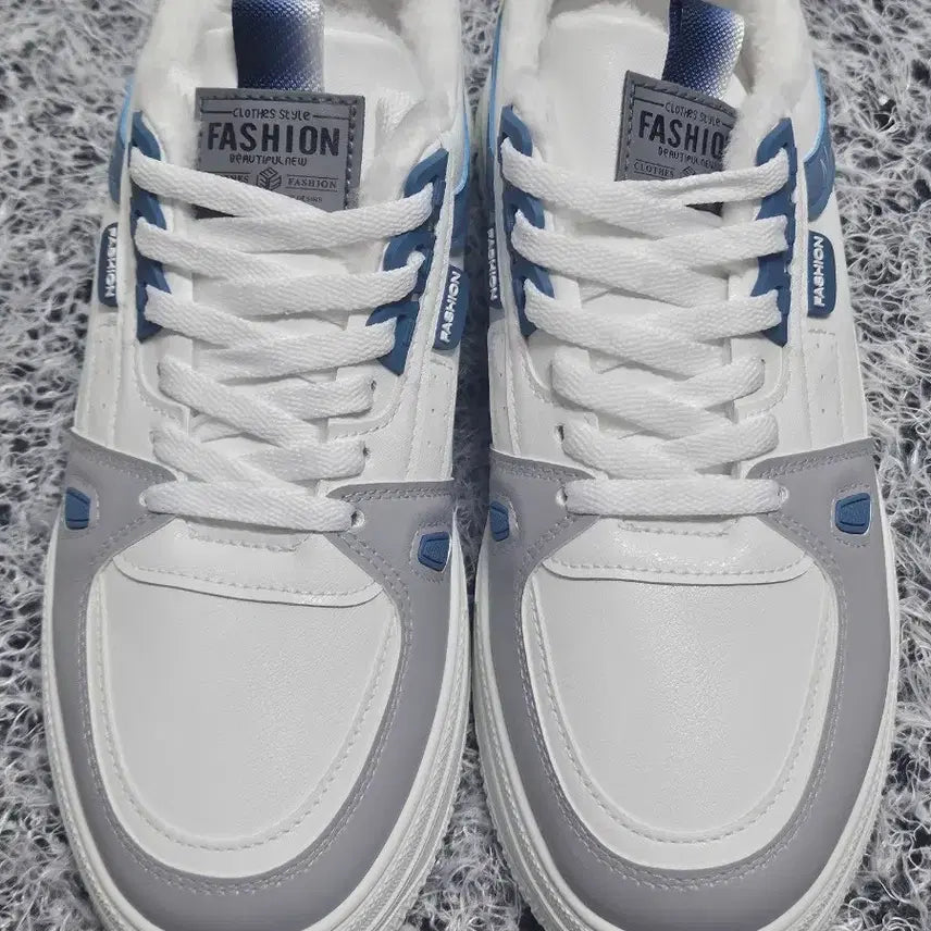 [BUNJANG] Fashion Winter Fur Lined Sneakers / 패션 겨울 퍼 안감 운동화 스니커즈